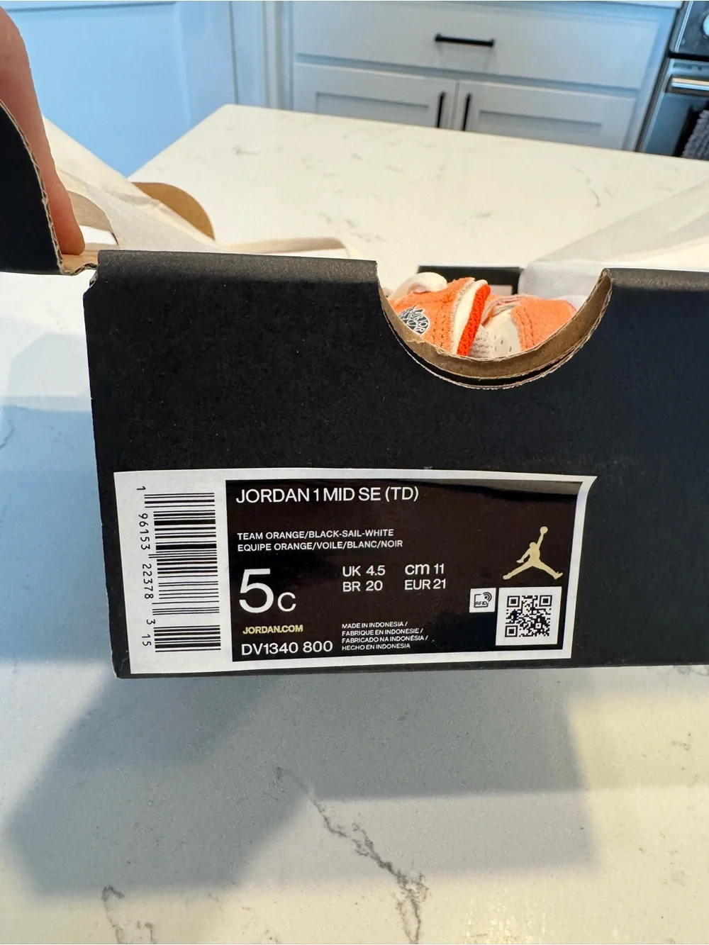Jordan nike mid